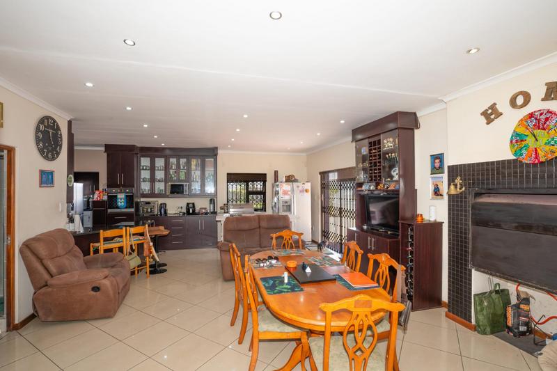 4 Bedroom Property for Sale in Country Club Western Cape